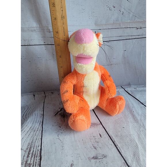 Tigger Plush Toy Gund Disney Winnie The Pooh 100 Acre Plush Stuffed Animal - Picture 9 of 9